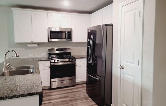 Gorgeous 3-bedroom, 2 Bathroom, Minutes from Randolph AFB