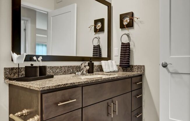 2 beds, 2 baths, 1,098 sqft, $1,925, Unit 120