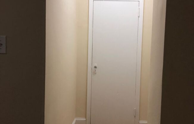 Studio, 1 bath, 362 sqft, $1,548, Unit 216