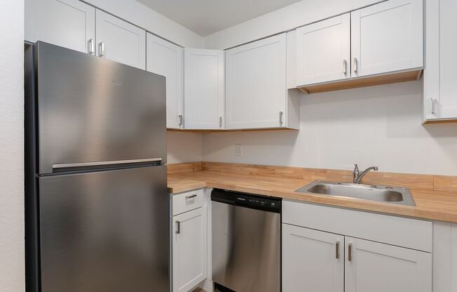 2 beds, 1 bath, 800 sqft, $1,650, Unit Unit 08