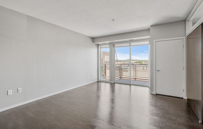 1 bed, 1 bath, 752 sqft, $1,928, Unit 621