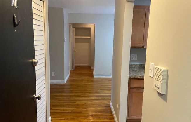 1 bed, 1 bath, 858 sqft, $1,300, Unit 455-101