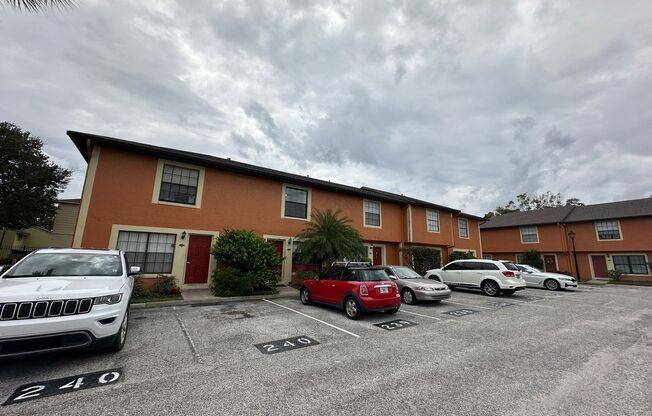 Spacious Condo in Winter Park!  Available Now!