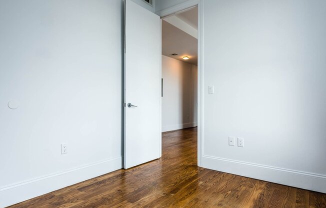 16 25 PUTNAM AVE