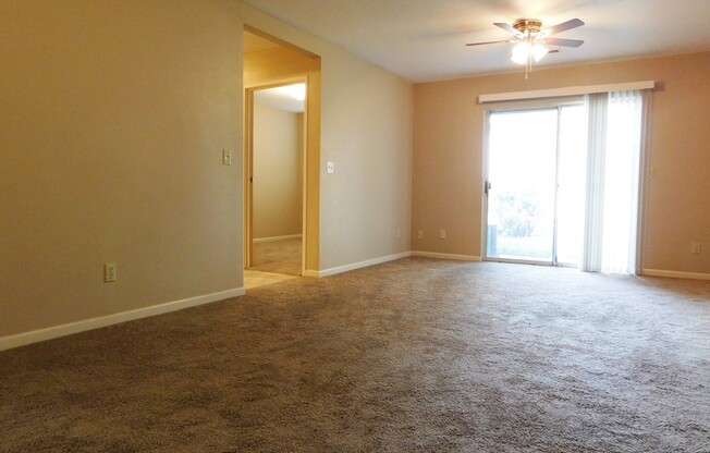 3 beds, 2 baths, $1,527