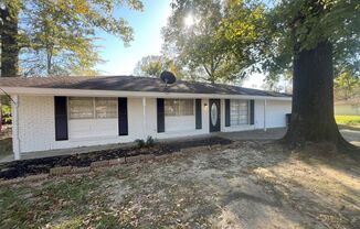 3-bedroom, 1.5-bathroom house located in Baton Rouge