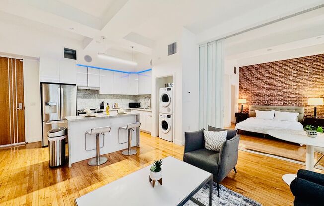 1 bed, 1 bath, 501 sqft, $2,500, Unit 512