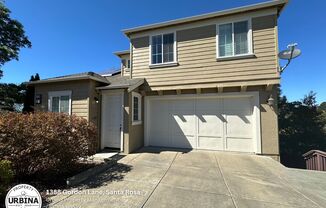 Charming 1-Bedroom, 1-Bath Granny Unit Above Garage