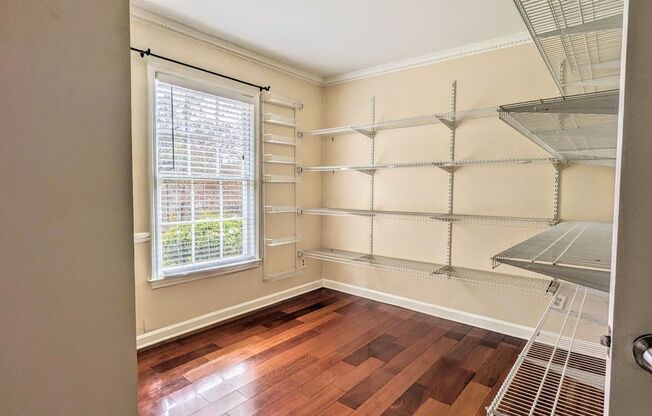 4 beds, 2.5 baths, $3,400