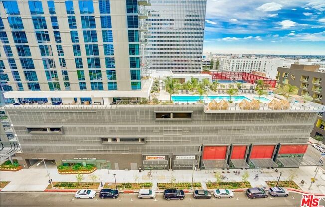 1 bed, 1 bath, 900 sqft, $3,200, Unit 1315