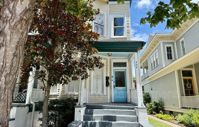 402 E PARK AVE