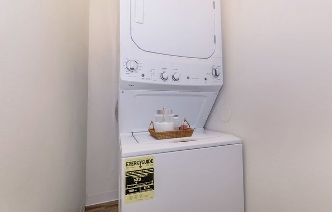 3 beds, 2 baths, 1,194 sqft, $1,750, Unit P1102