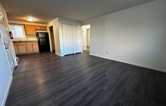 2 beds, 1 bath, 752 sqft, $900, Unit Unit 2