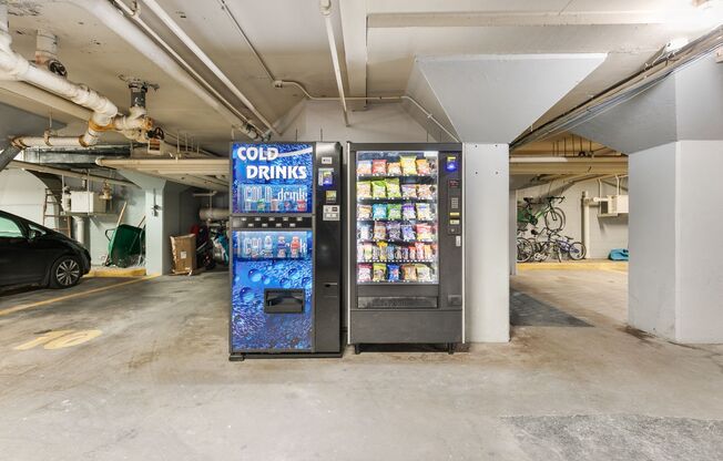 Studio, 1 bath, 405 sqft, $1,675, Unit 806