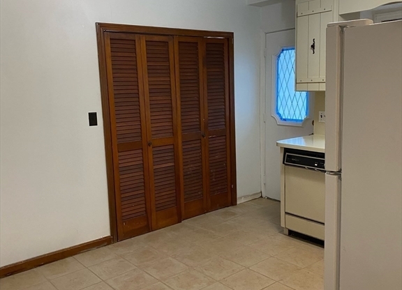 1 bed, 1 bath, 1,030 sqft, $2,250, Unit A