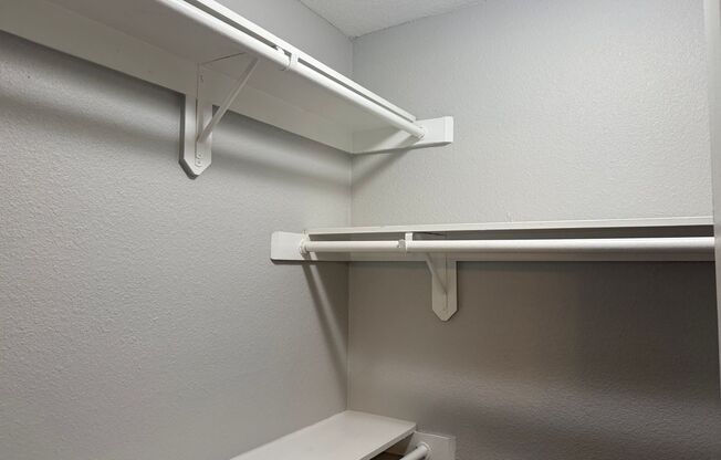 2 beds, 2 baths, 850 sqft, $2,985, Unit 841-11