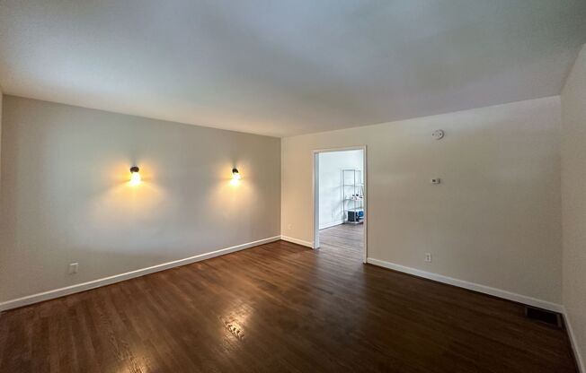 Charming 3Bedroom/1Bathroom in Cameron Village, MD!