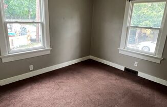 2 beds, 1 bath, $900