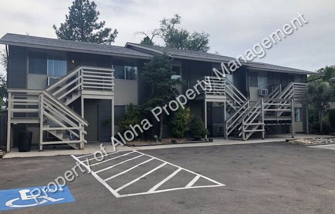 1115 N ARTHUR LN