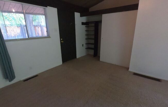 3 beds, 1 bath, $3,750, Unit C