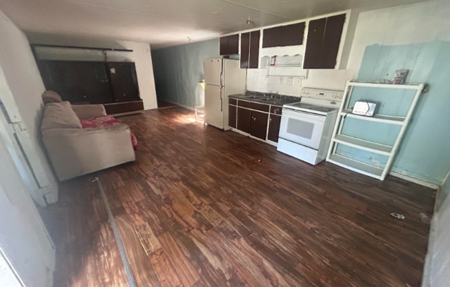 3330 PINE NEEDLE DR