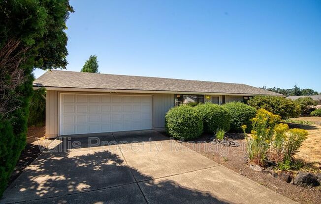 191 NE FERN CT
