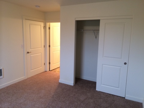 3 beds, 2 baths, 1,093 sqft, $1,850, Unit 201B