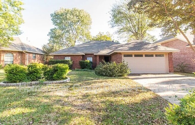 2106 TURF CLUB DR