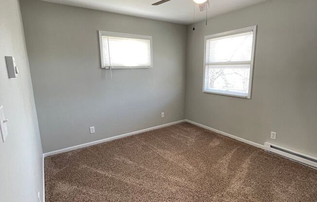 2 beds, 1 bath, $1,195, Unit 509 Perrin #1