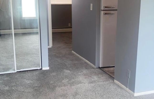 2 beds, 1 bath, 750 sqft, $950, Unit L101