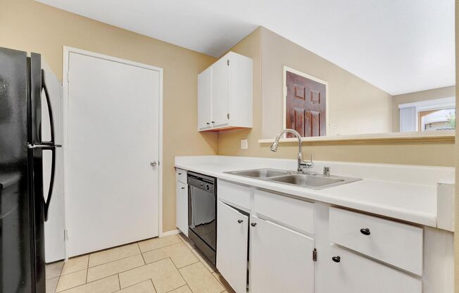 1 bed, 1 bath, $1,100, Unit # 1139