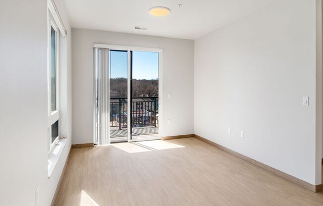 1 bed, 1 bath, 719 sqft, $1,905, Unit 101