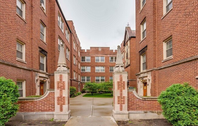 832-840 Washington Blvd