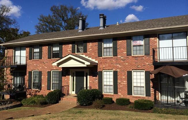 Condo Living Close to everything in Brentwood