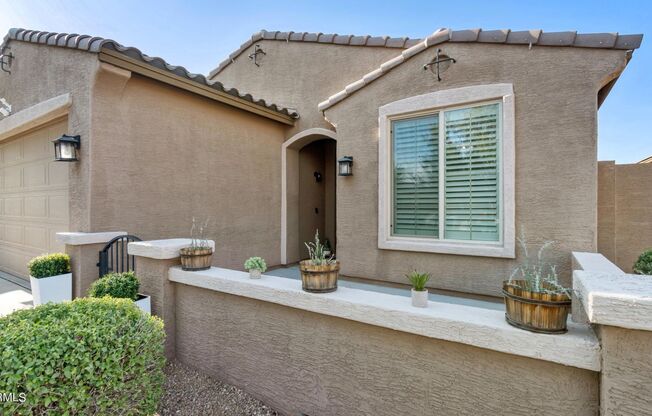 Amazing House For Rent In Estrella