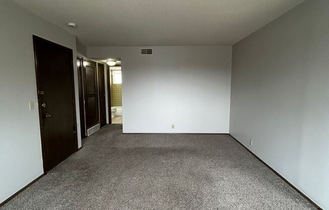 Eleganz Rentals (4625 N 56th Street)