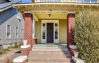 4 beds, 2.5 baths, $1,900