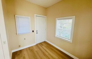 1 bed, 1 bath, 700 sqft, $1,495, Unit C