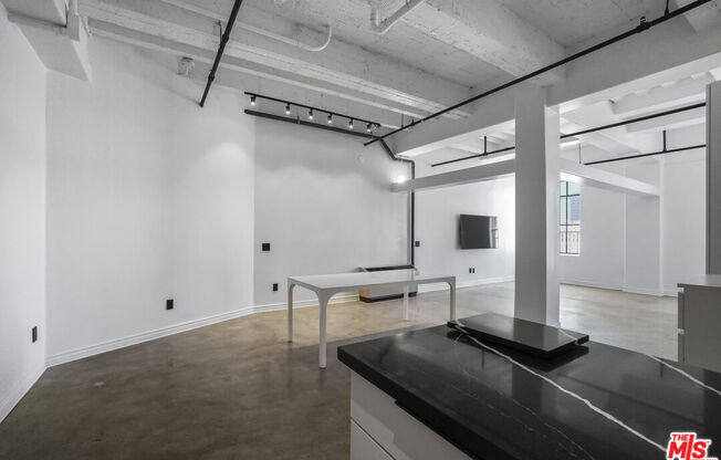 1 bed, 1 bath, 800 sqft, $2,500, Unit 1104