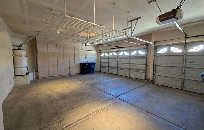 3 beds, 3 baths, $2,395