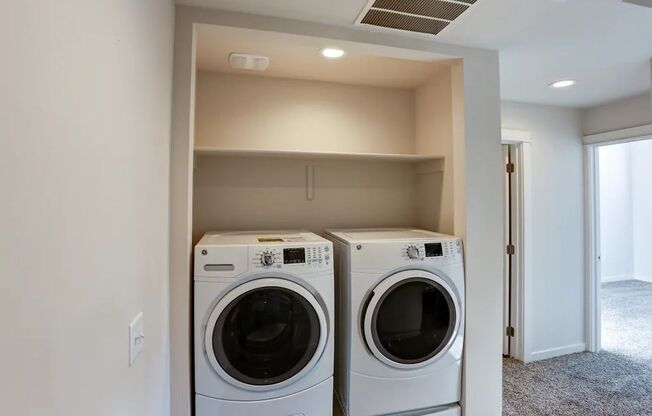 2 beds, 2 baths, 960 sqft, $1,599, Unit 1-101