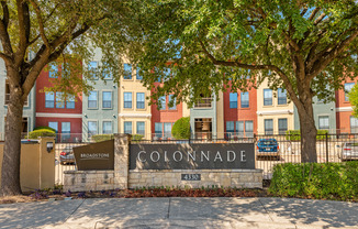 Broadstone Colonnade Apartments