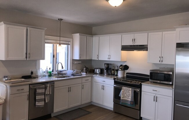 2 beds, 1 bath, 1,150 sqft, $2,900, Unit U5