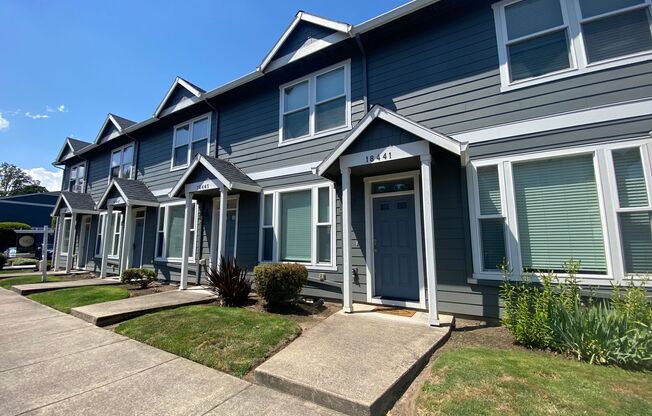 Beaverton Townhome + 1 car Garage - 2 Bedrooms 2.5 Baths, 1,035 Sq. Ft.