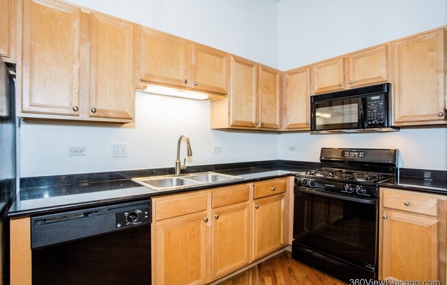 550 W Harrison St 351