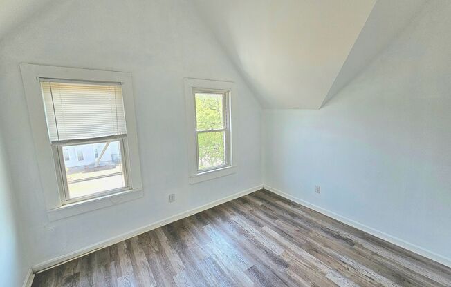 Spacious Multi-Family Apartments for Rent in the Heart of New Haven!