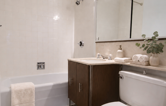 1 bed, 1 bath, 750 sqft, $5,695, Unit 11S