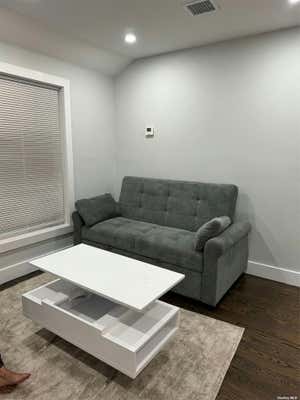 2 beds, 1 bath, $2,500, Unit 2FL