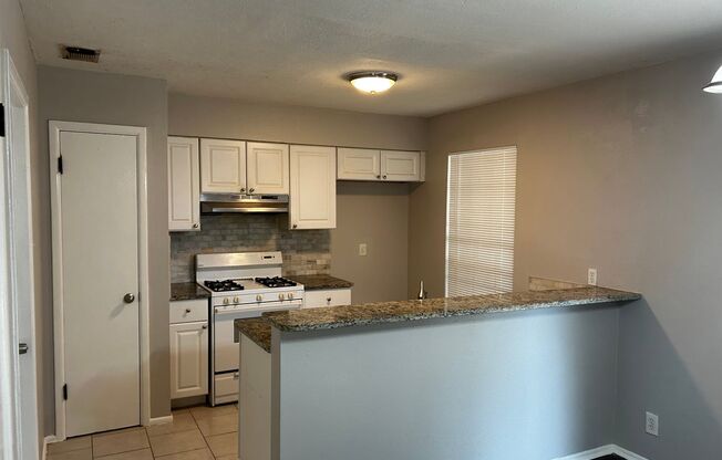 Eisenhauer and Rittman area cute House for Rent