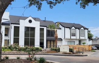 Leasing Office Building